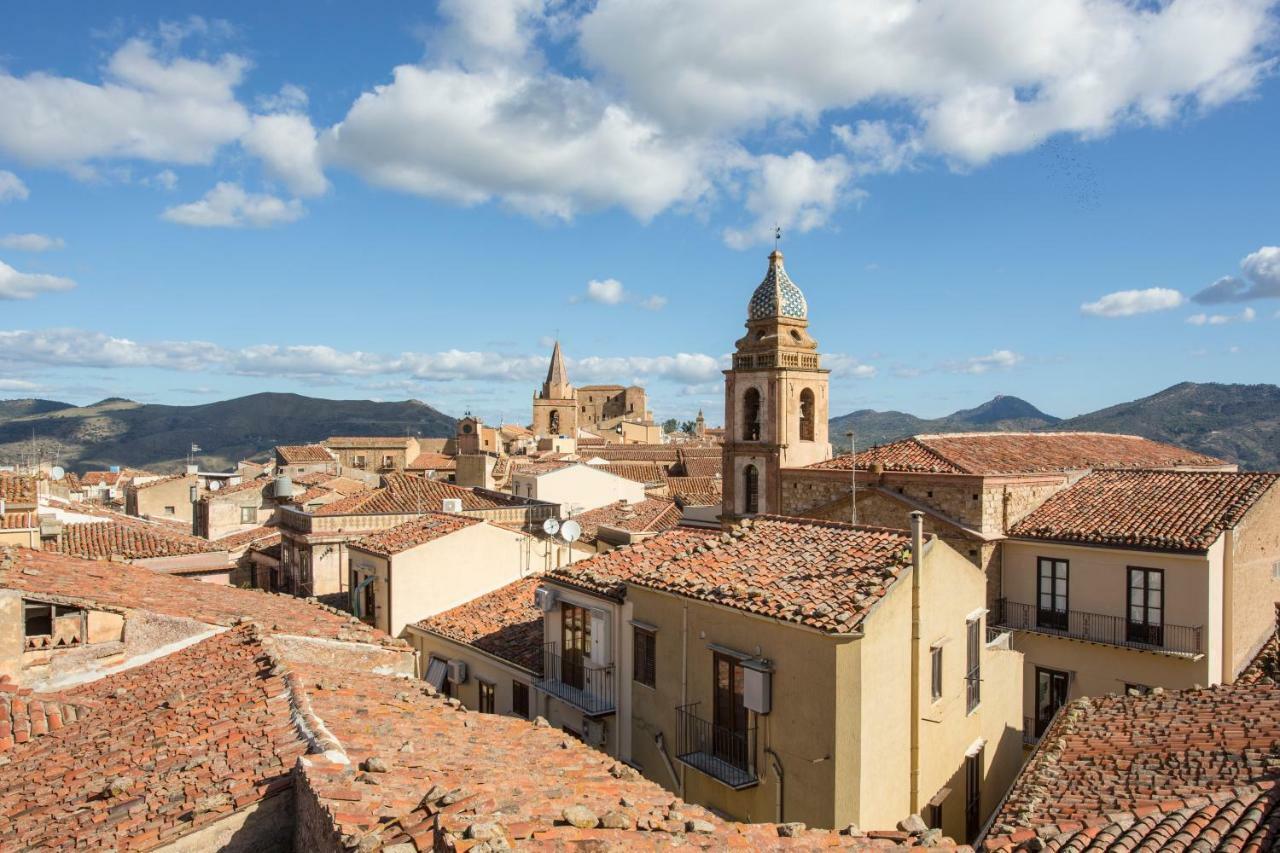 Case Spazioscena - Tersicore Castelbuono  Bagian luar foto